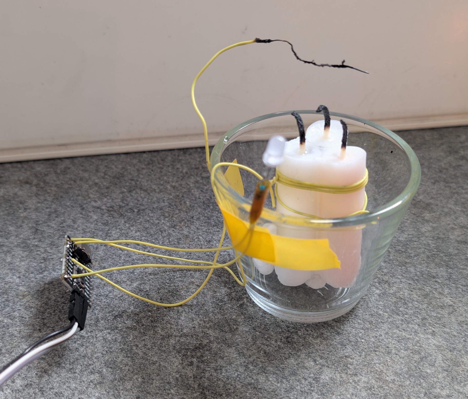 Complete capacitive sensing setup with CH32V003 microcontroller